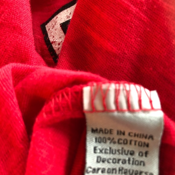 Wisconsin Badgers red v neck tee size L - Picture 4 of 5